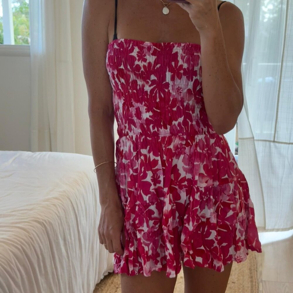 Tiare Hawaii Red Floral Romper Size Small